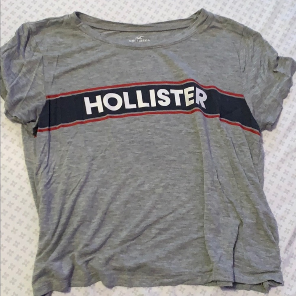 hollister short sleeve easy tee small
